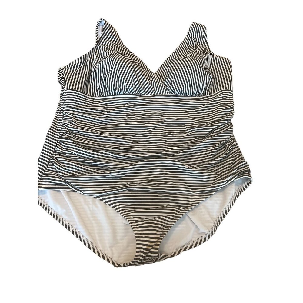 Embrace Your Curves Black White One Piece Shaping‎ Swimsuit 3X